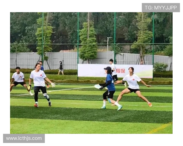 成都飞盘队创新高飞盘配合排名引领全国新潮流